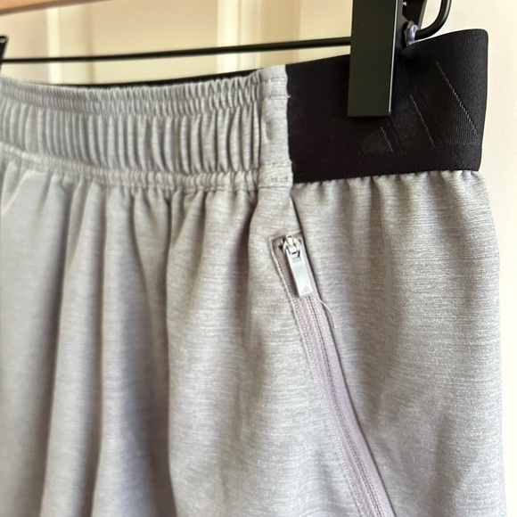 EUC like new Adidas Axis Aeroready Men's Black Athletic Shorts size S. - Picture 6 of 15